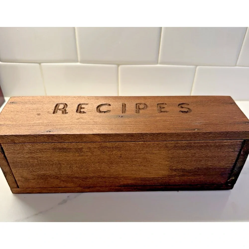 Vintage Wooden Recipe Box with Painted Cow Pig Farmhouse Kitchen Decor 12